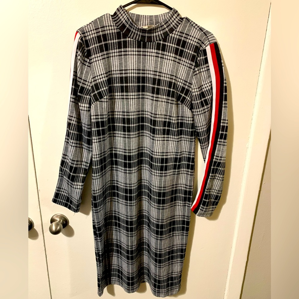 Black and white dress